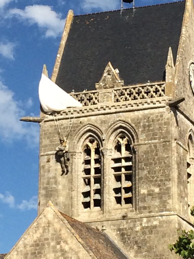 "LE" clocher - Sainte-mère-église