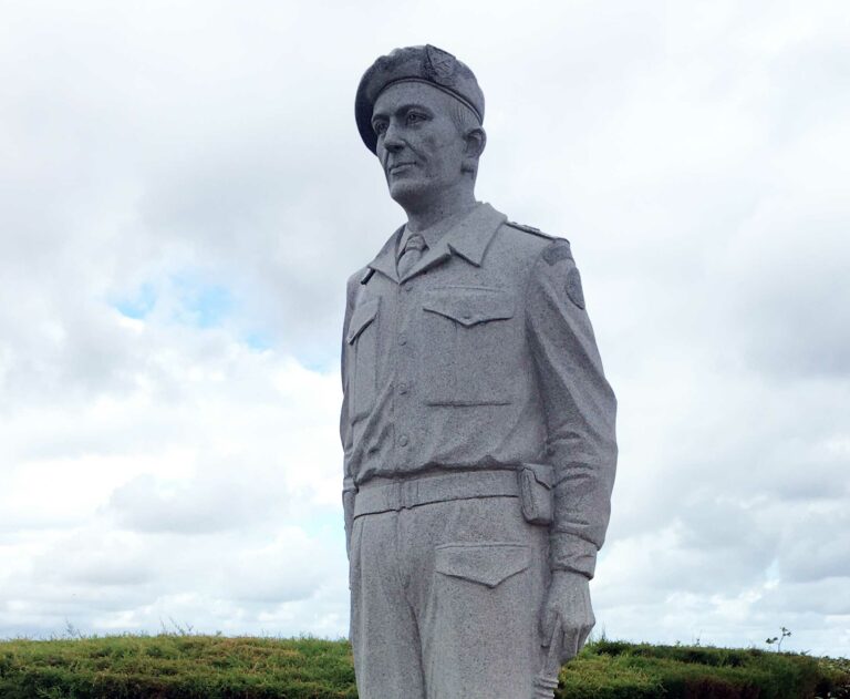 Statue du commandant Kieffer - Ouistreham